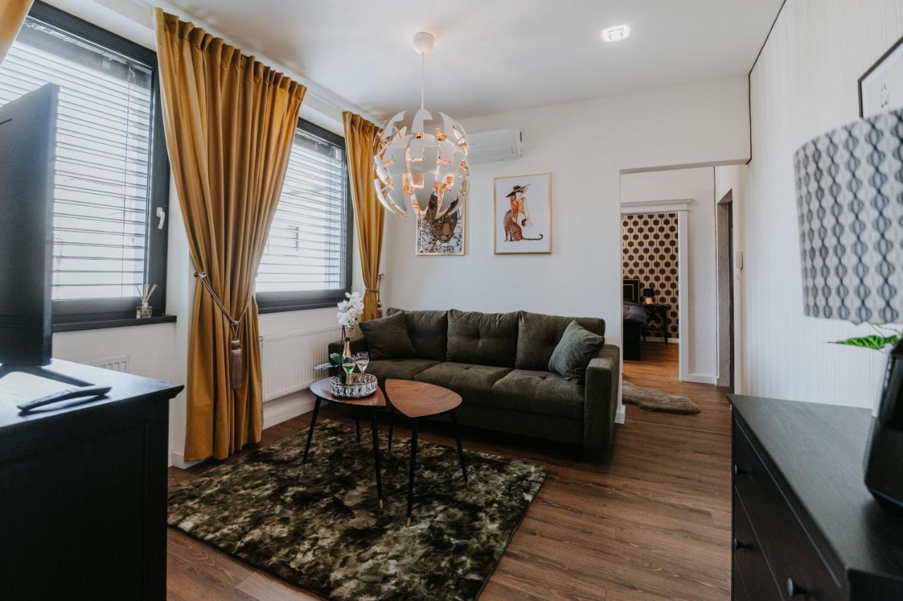 Apartmany Evia Clinic Levice Eksteriør bilde